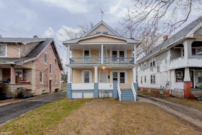 Foto del edificio - 2 br, 1 bath House - 14512 Westropp Avenue