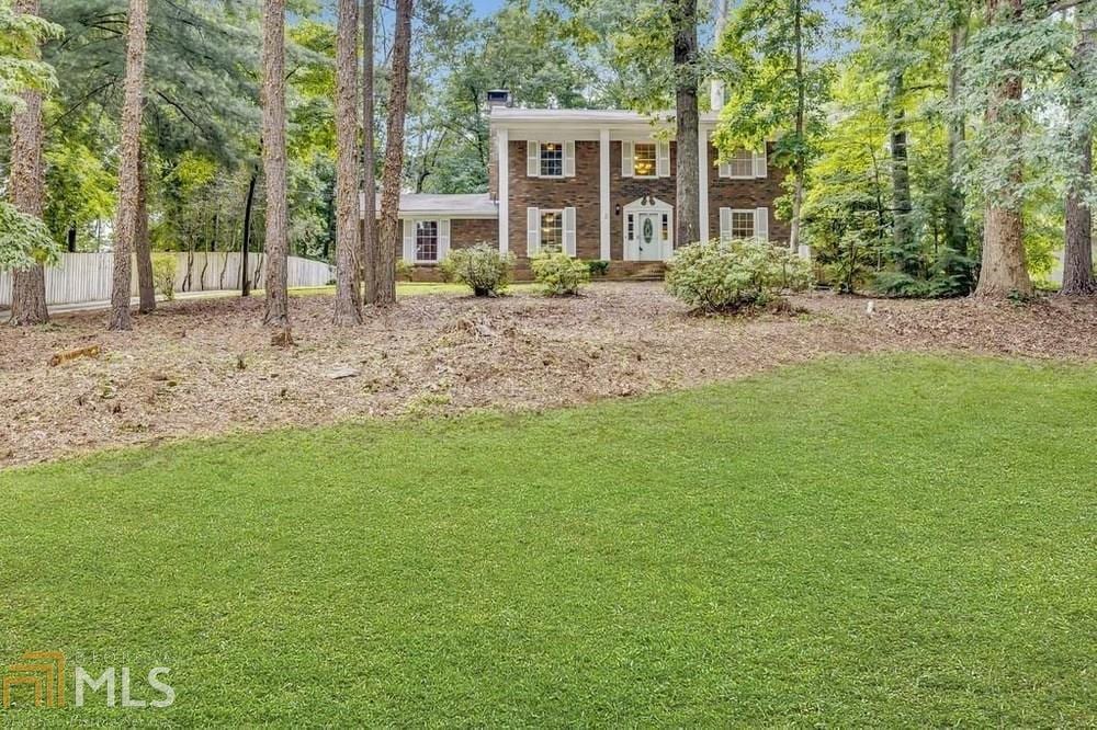 Primary Photo - 375 Alpine Dr
