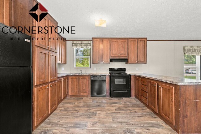 Foto del edificio - Cozy 3-Bed, 2-Bathroom Trailer Home Available for Rent! Located off of Strawberry Lane in Albany!