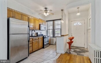 Building Photo - 220 S 53rd St