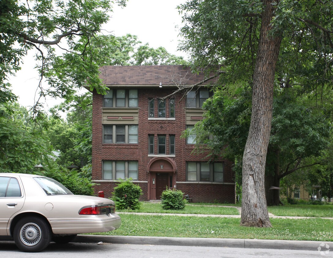 Foto principal - 2739-2741 Benton Blvd