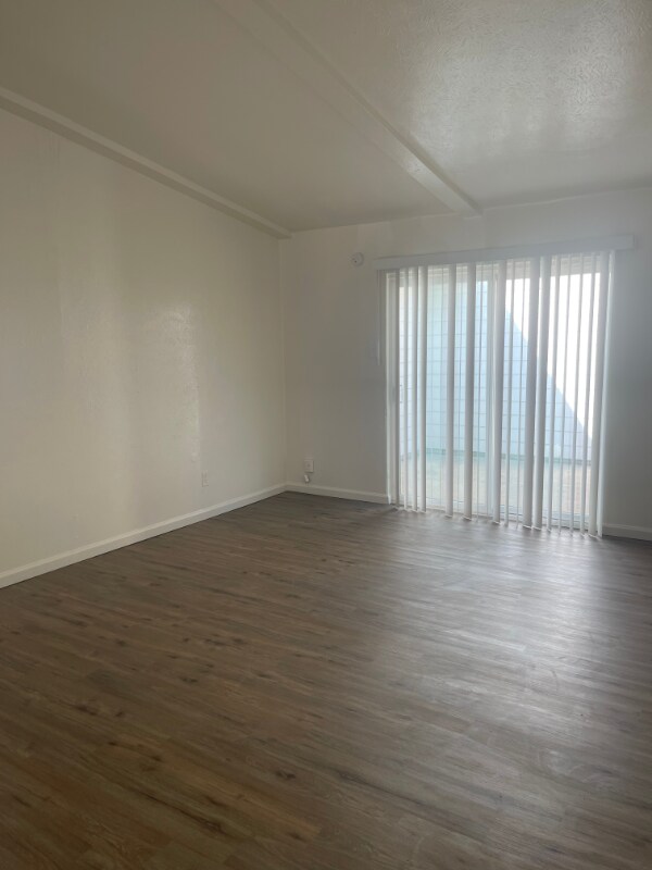Foto del edificio - 9905 Grove Oaks Blvd