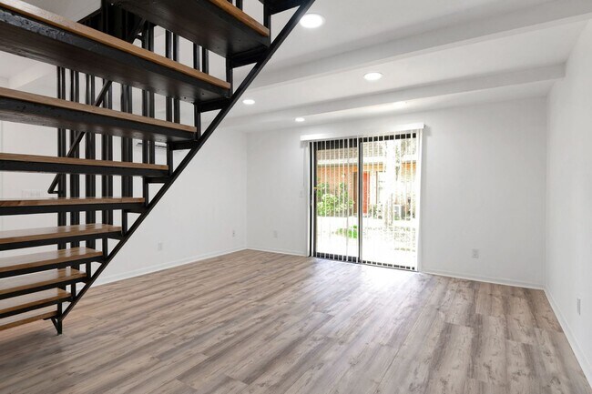 Foto del edificio - Charming 1BR Condo in Palm Bay
