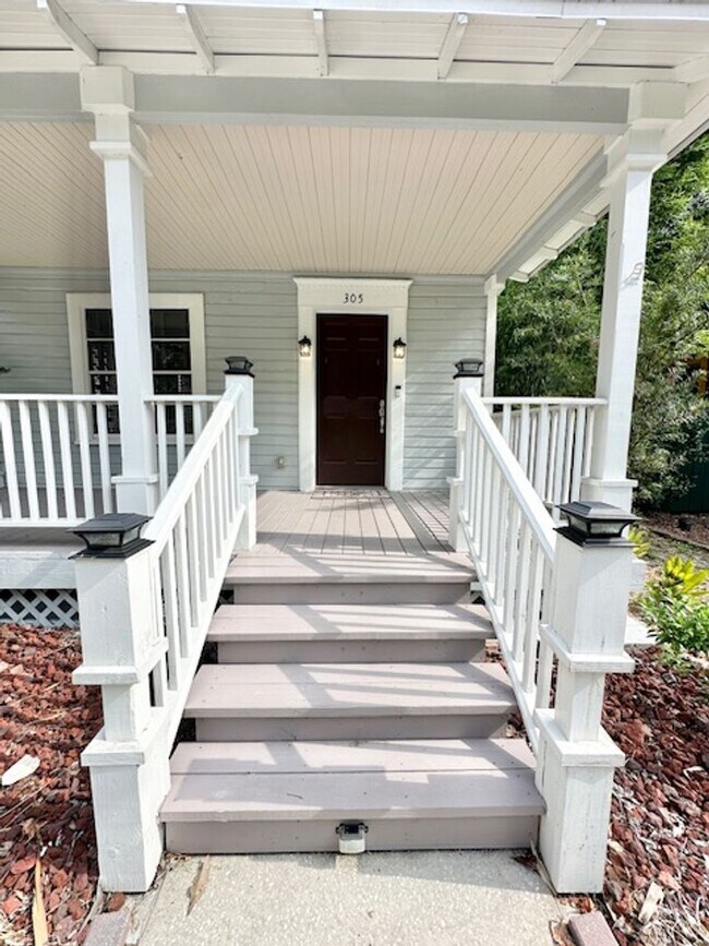 Building Photo - Sanford - 2 Bedroom, 2.5 Bathroom - $2395.00