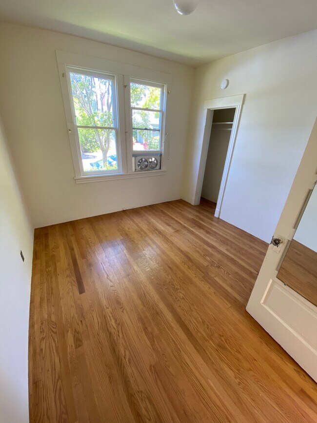 Folleto de Progress Drive 104 - 2801 Fulton St