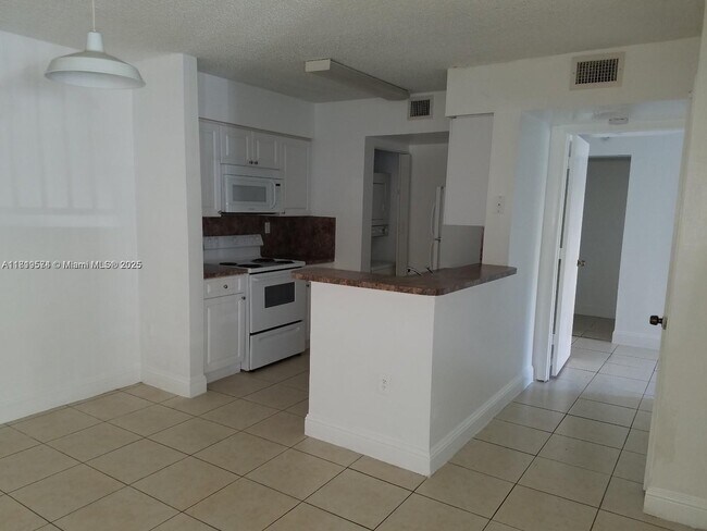 Building Photo - 15231 SW 80th St