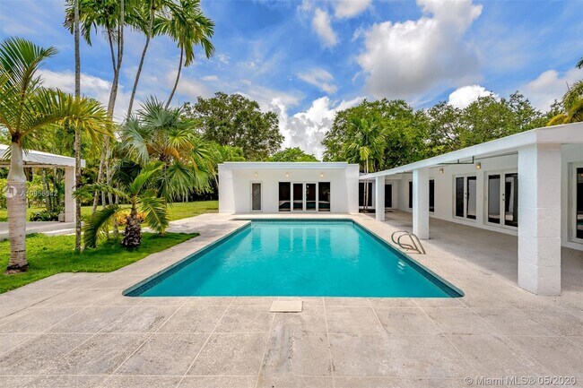 Building Photo - 6800 SW 115th St