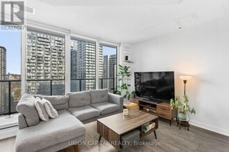 Building Photo - 115 Blue Jays Way