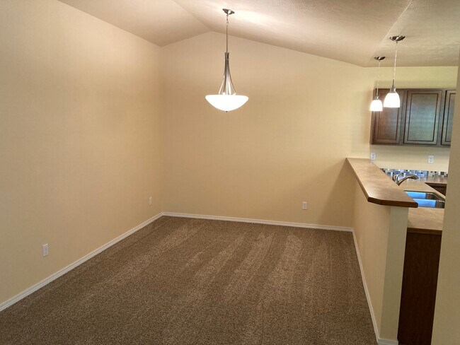 Foto del edificio - 12201 E Boone Ave