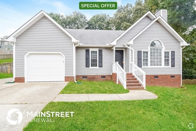 Building Photo - 3217 Peachford Ln
