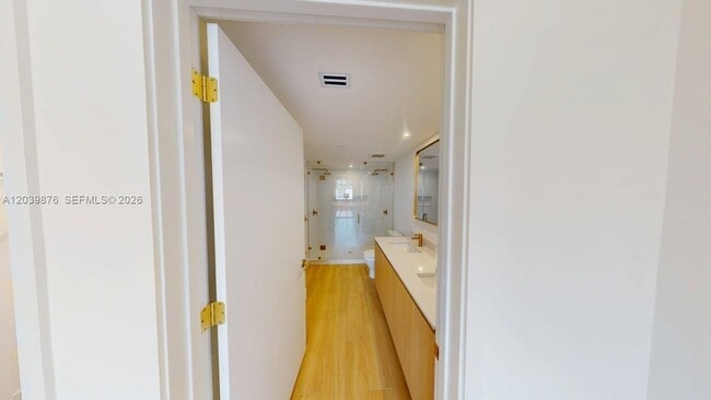 Foto del edificio - 90 NE 32nd St