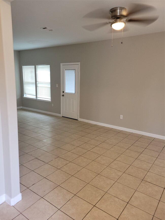 Foto del edificio - 8320 Madera Rd