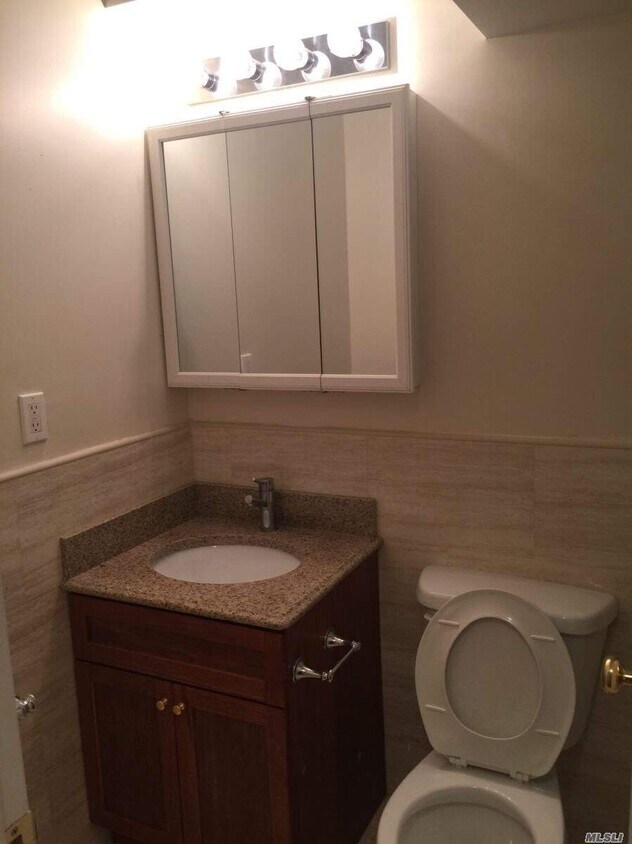 Building Photo - 42-27 213th St