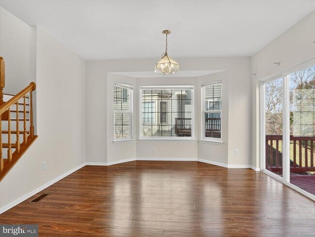 Foto del edificio - 3844 Koval Ln