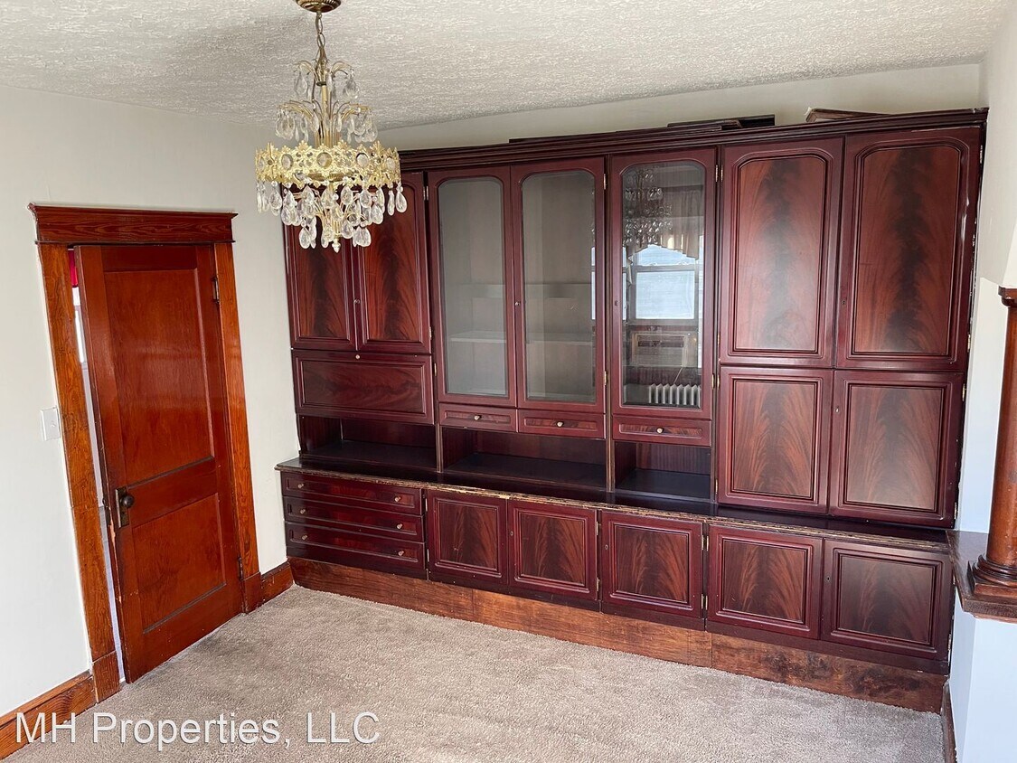 Foto principal - 5 br, 3 bath House - 9 2nd Ave S