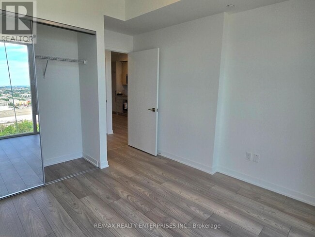 Building Photo - 474-2474 Caldari Rd