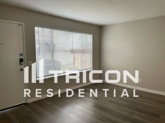 Foto del edificio - 24053 Fir Ave