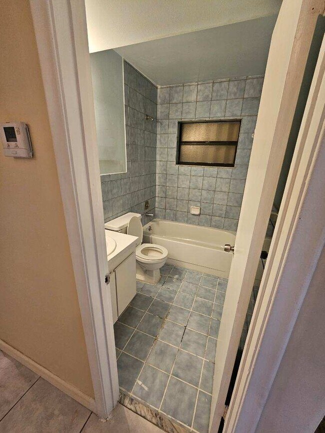 Foto del edificio - 10000 NW 4th St