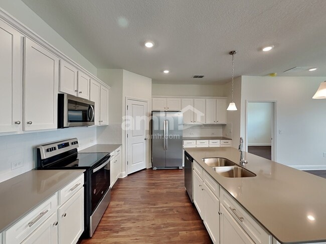 Building Photo - 14539 Cedar Mill Drive