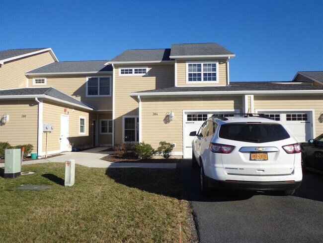 Building Photo - 384 Gardenia Dr