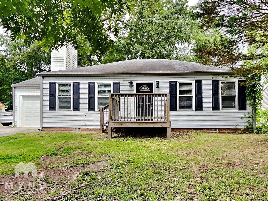 Primary Photo - 134 Mayflower Cir