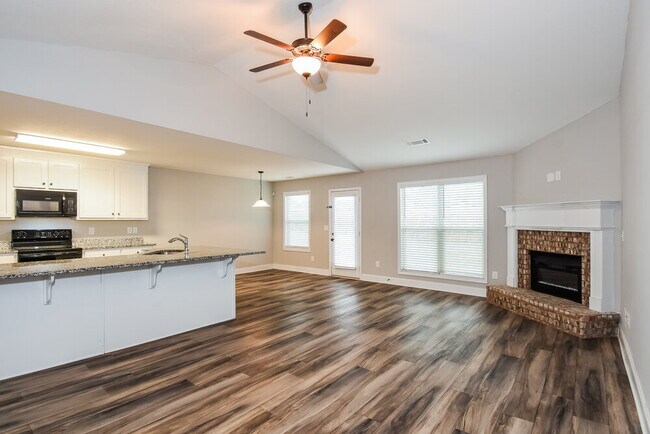 Foto del edificio - 222 Heartland Cir