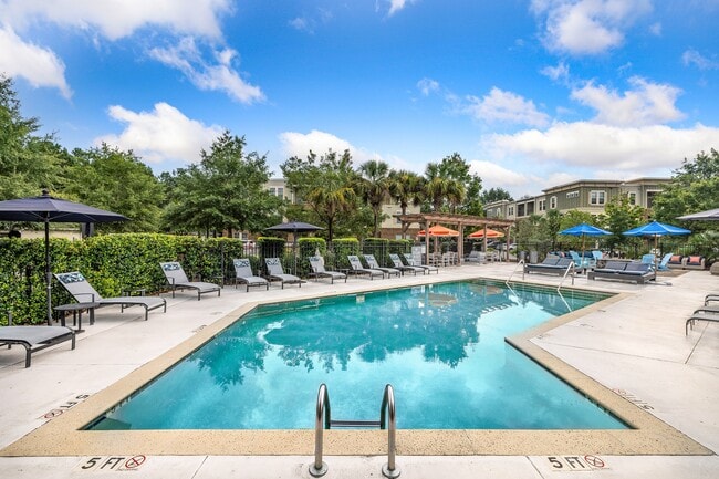 Building Photo - Parker Point