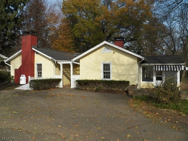 Building Photo - 100 Rte 24