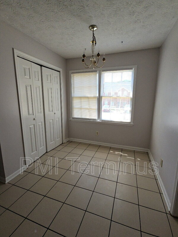 Building Photo - 5227 Ridge Forest Dr