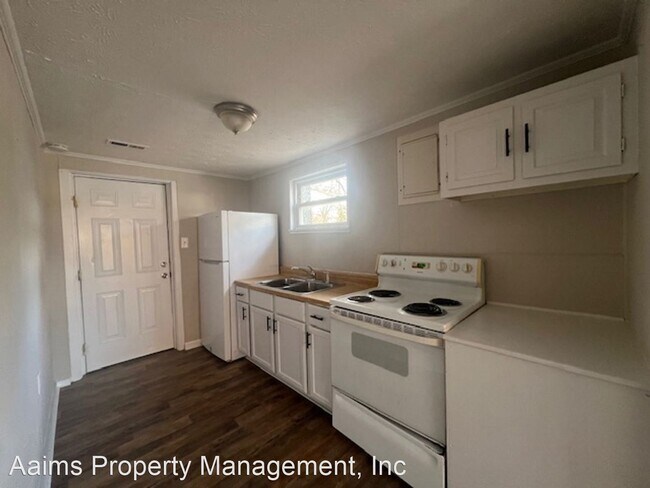 Foto del edificio - 2 br, 1 bath House - 2212-A Emily Street