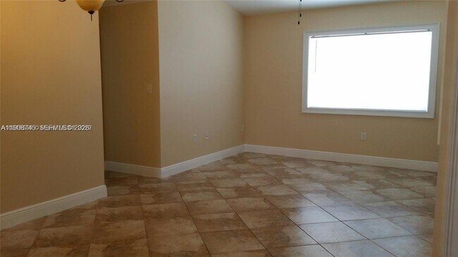 Foto del edificio - 7841 SW 152nd Ave