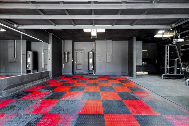 Building Photo - 915 Fountain Coin Loop