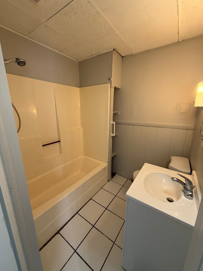 Foto del edificio - 12 Cottage Green