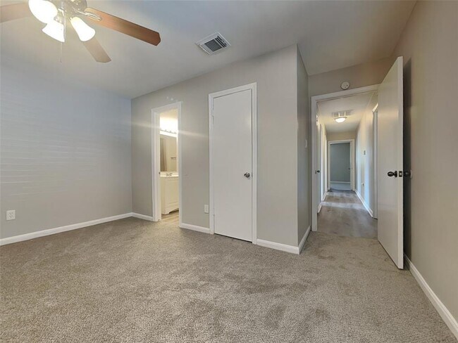 Building Photo - 5503 Jumada Cir