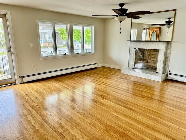 Foto del edificio - 634 Nantasket Avenue Unit 1
