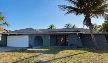 Building Photo - 5213 SW 2nd Pl