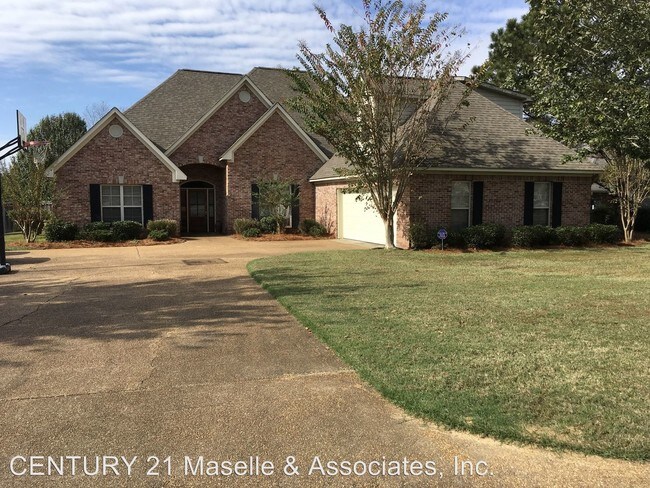 Building Photo - 117 Sonnett Cir