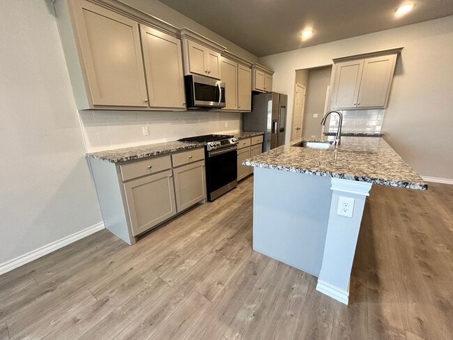 Foto del edificio - 3Bed/2Bath Available !