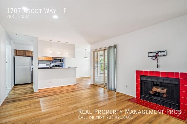 Building Photo - Beautifully Maintained 2 Bedroom Condo For...