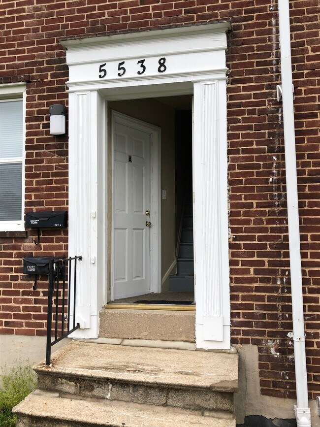 Building Photo - 5538 Midwood Ave