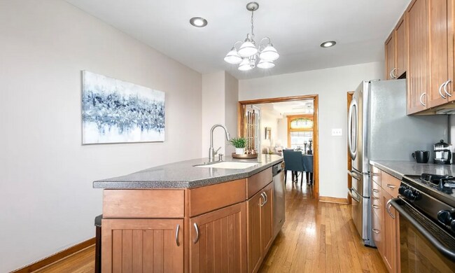 Foto del edificio - 640 S Lakewood Ave