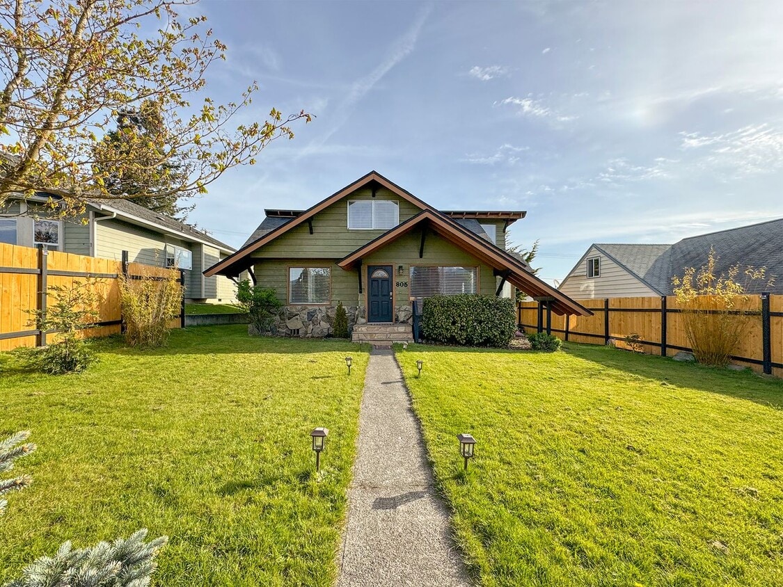Primary Photo - Nicely Updated Home For Lease!