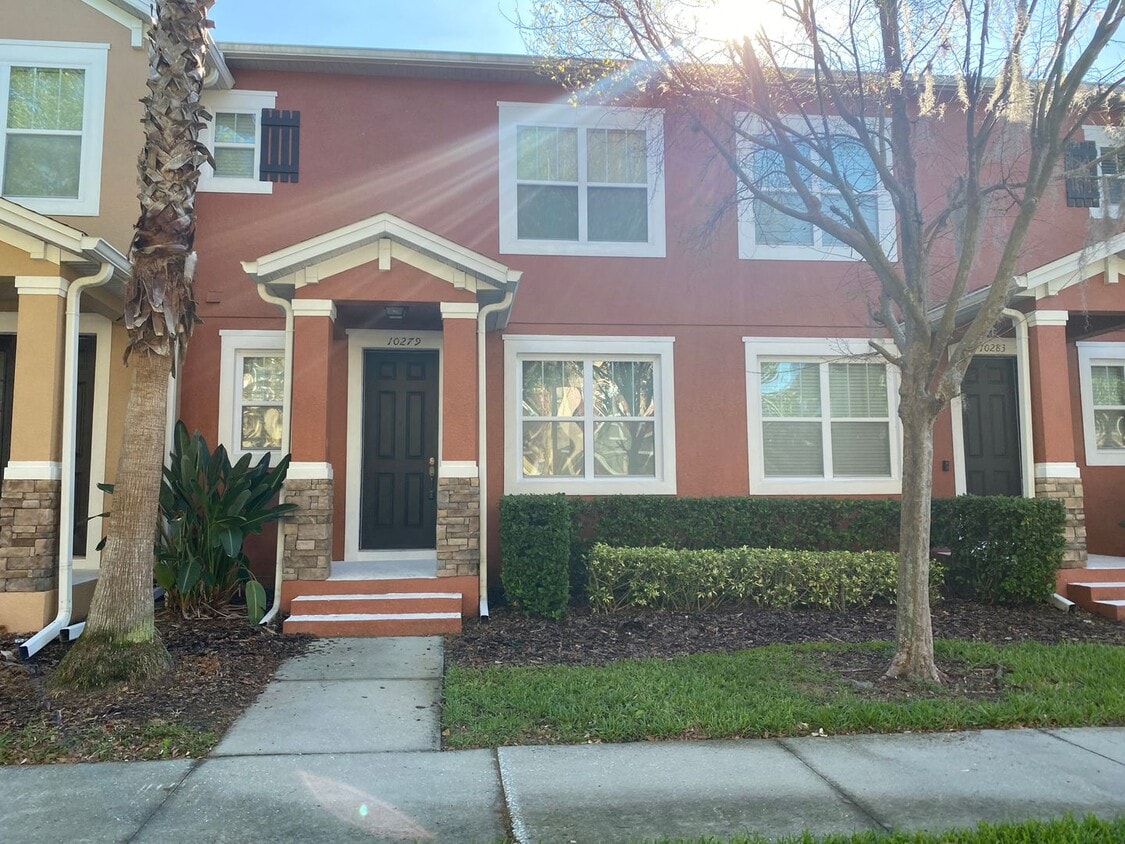Primary Photo - 3 bedroom, 2.5 bathroom townhouse in Water...