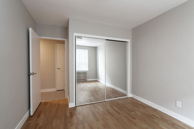 Photo du bâtiment - 95 Jameson Ave