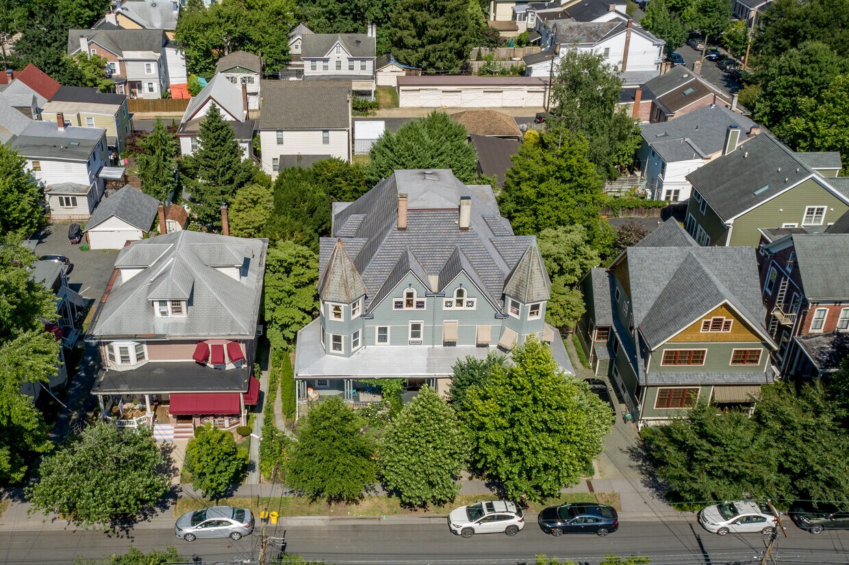 Primary Photo - 160 N Union St