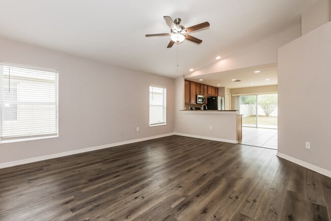 Building Photo - 10323 Holland Rd