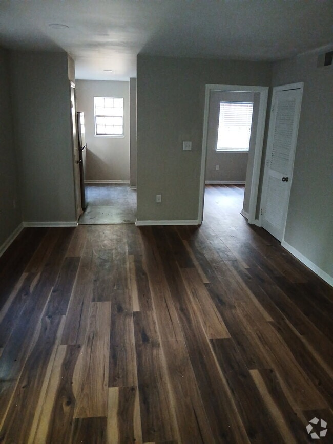 Building Photo - 203 Clarendon St