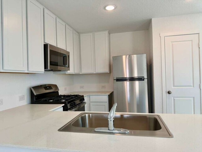 Foto del edificio - 10319 Munoz Mnr