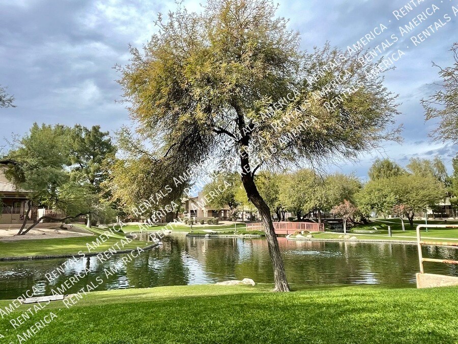 Foto del edificio - 2000 W Periwinkle Way