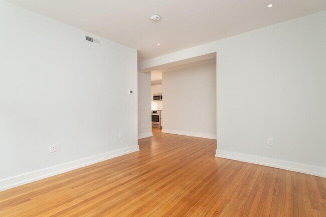 Foto del edificio - Cat Friendly 1-Bed In Cambridge w Gas Ht &...